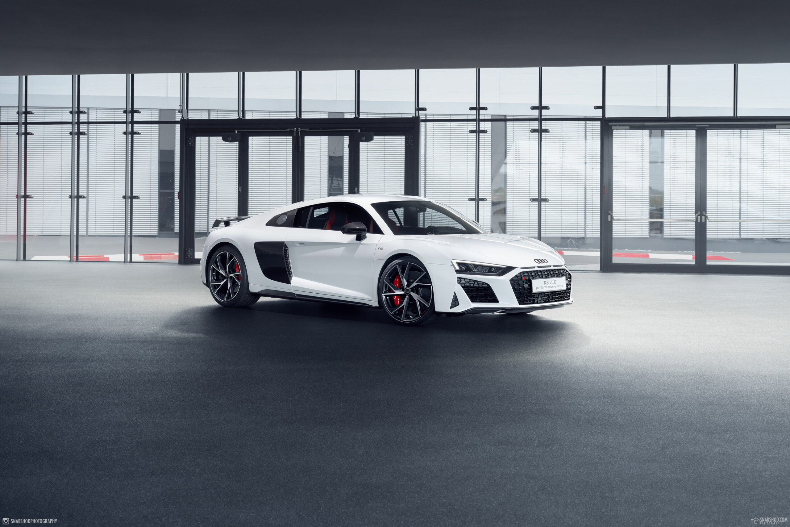 Audi R8 V10 performance quattro LEGENDE 2 of 8 ibis