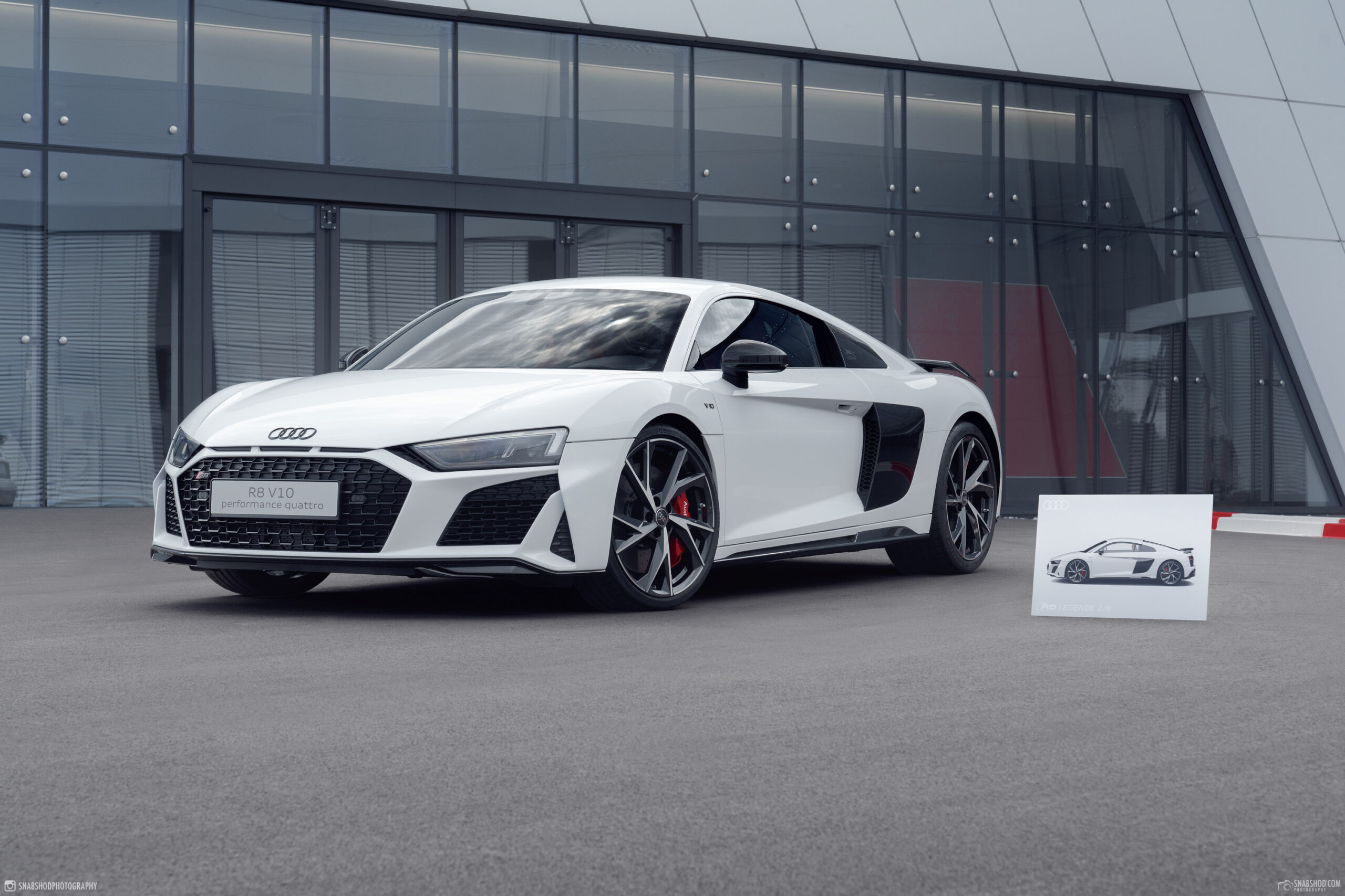 Audi R8 V10 performance quattro LEGENDE 2 of 8 ibis